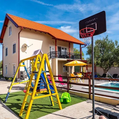 Vesna Villa